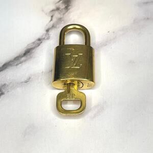 Louis Vuitton Gold Brass Lock and Key Set #316